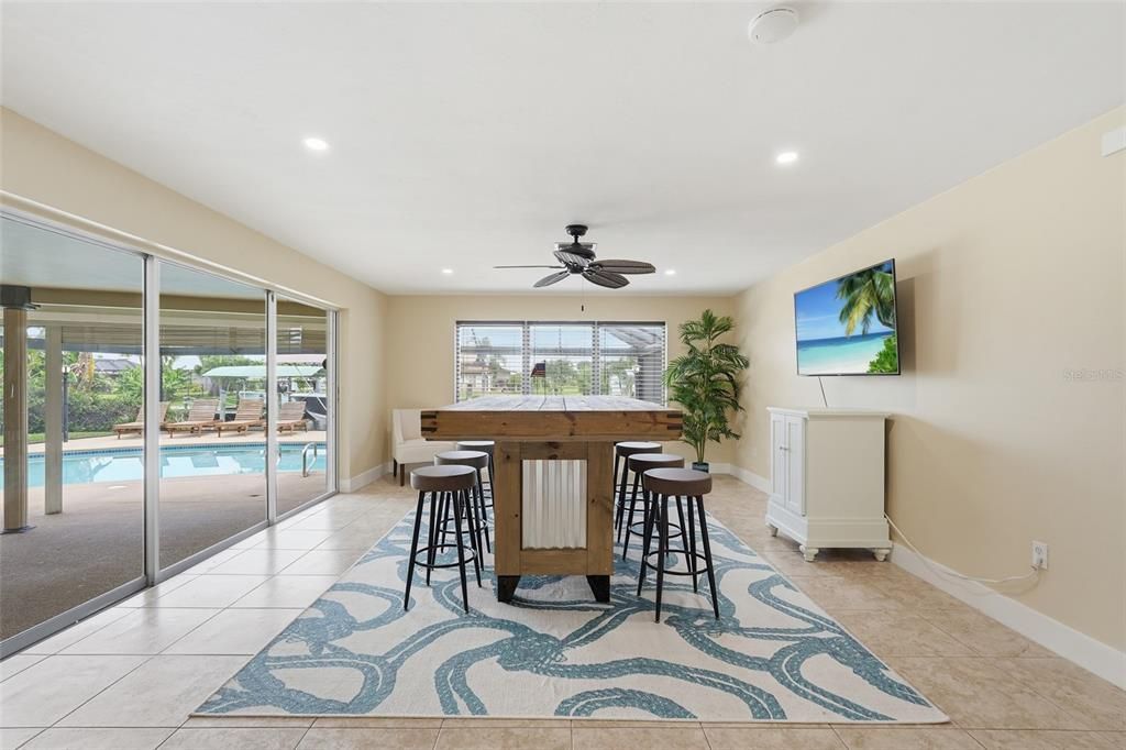 For Sale: $720,000 (3 beds, 2 baths, 2132 Square Feet)