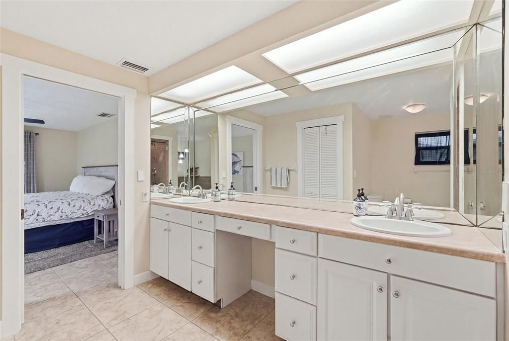 For Sale: $720,000 (3 beds, 2 baths, 2132 Square Feet)