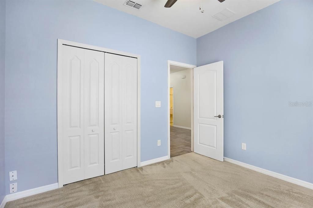 For Rent: $2,600 (3 beds, 2 baths, 1977 Square Feet)
