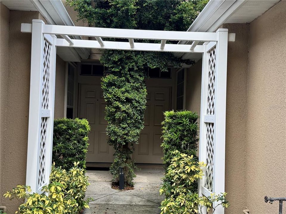 For Rent: $1,750 (2 beds, 2 baths, 1240 Square Feet)
