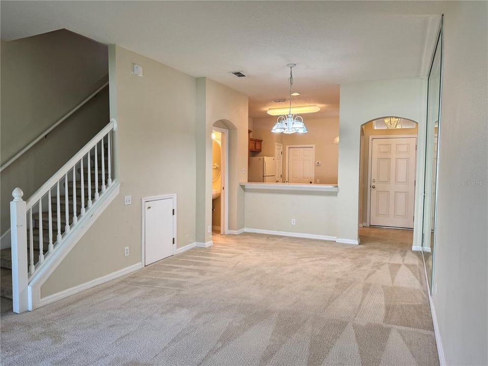 For Rent: $1,750 (2 beds, 2 baths, 1240 Square Feet)