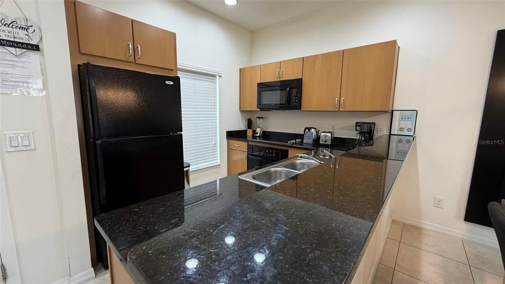 For Rent: $2,050 (2 beds, 2 baths, 1161 Square Feet)