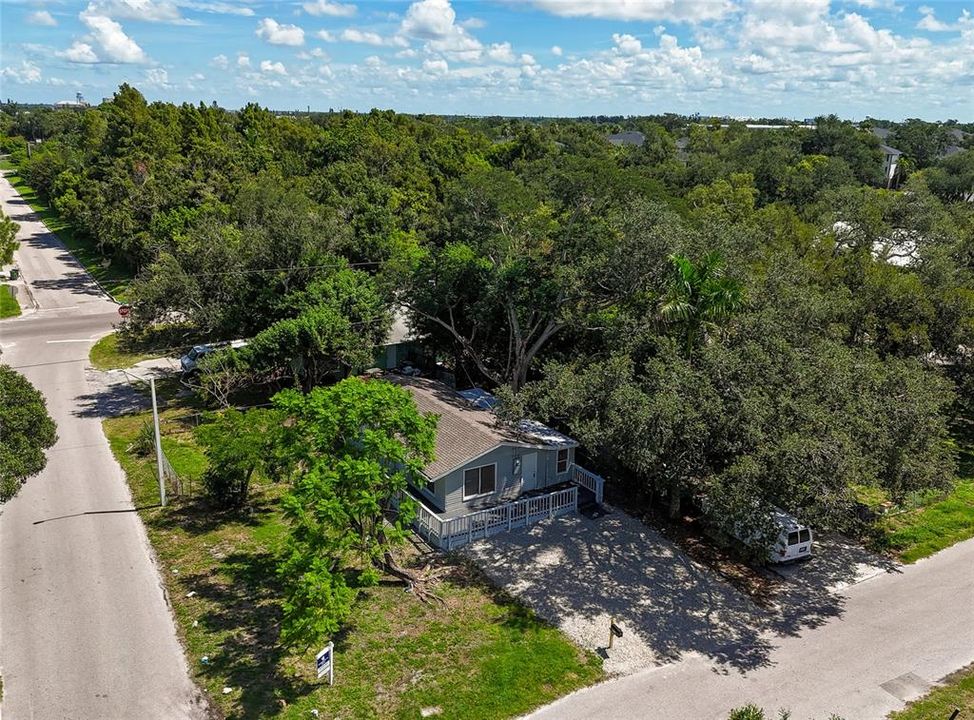 For Sale: $199,000 (3 beds, 1 baths, 890 Square Feet)