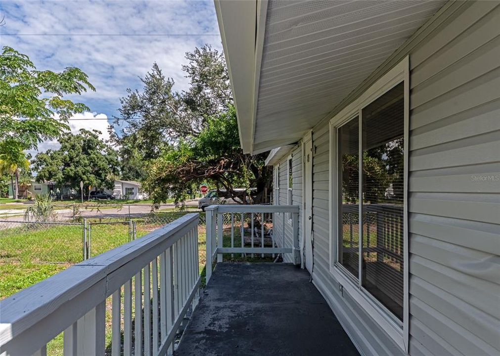 For Sale: $199,000 (3 beds, 1 baths, 890 Square Feet)