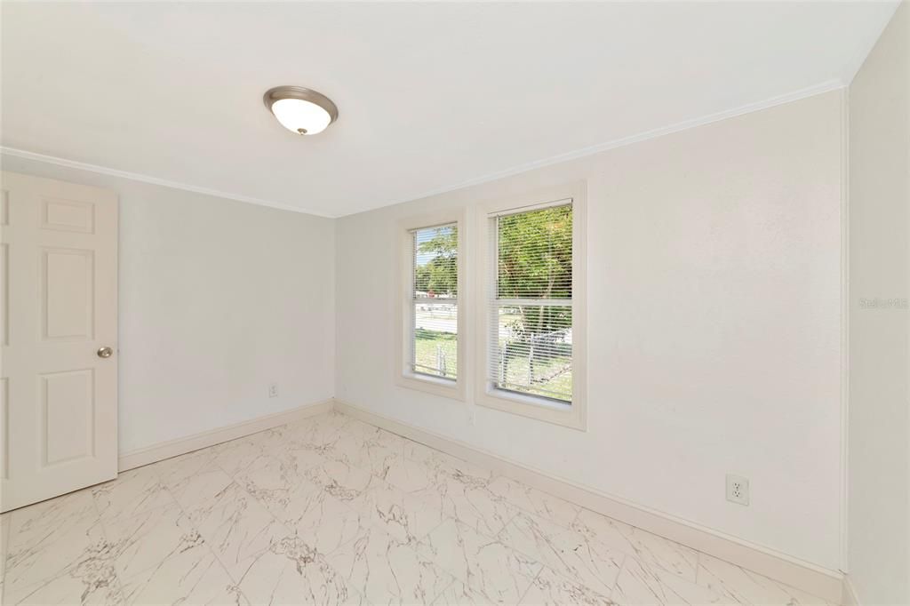 For Sale: $199,000 (3 beds, 1 baths, 890 Square Feet)