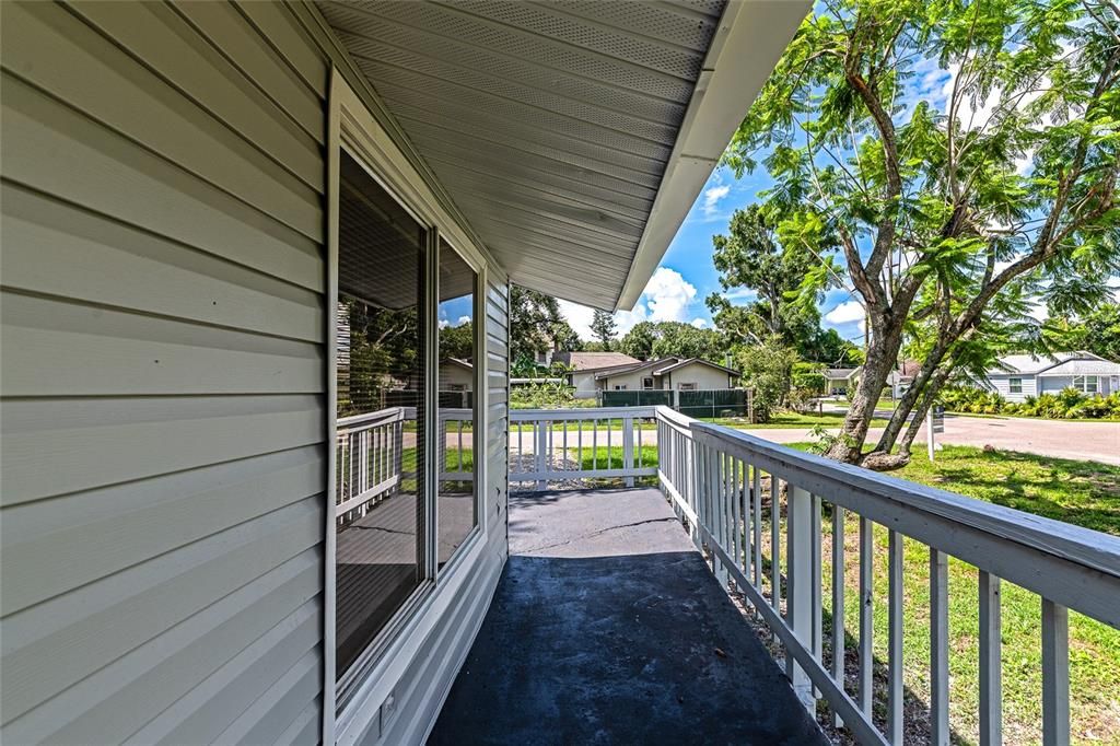 For Sale: $199,000 (3 beds, 1 baths, 890 Square Feet)