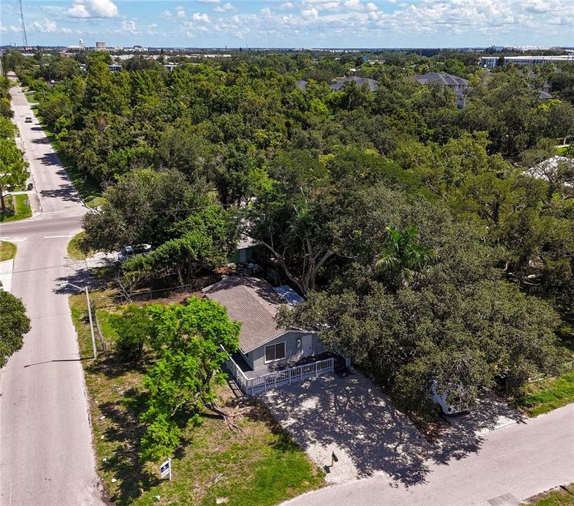 For Sale: $199,000 (3 beds, 1 baths, 890 Square Feet)