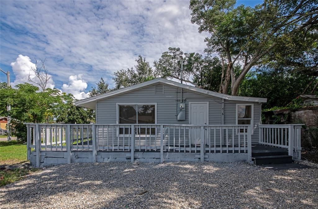 For Sale: $199,000 (3 beds, 1 baths, 890 Square Feet)