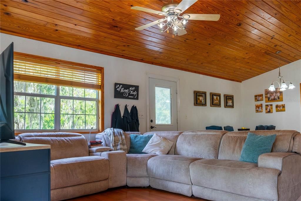 En Venta: $880,000 (1 camas, 2 baños, 1056 Pies cuadrados)