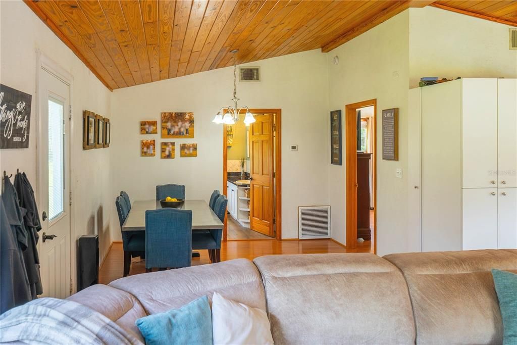 En Venta: $880,000 (1 camas, 2 baños, 1056 Pies cuadrados)