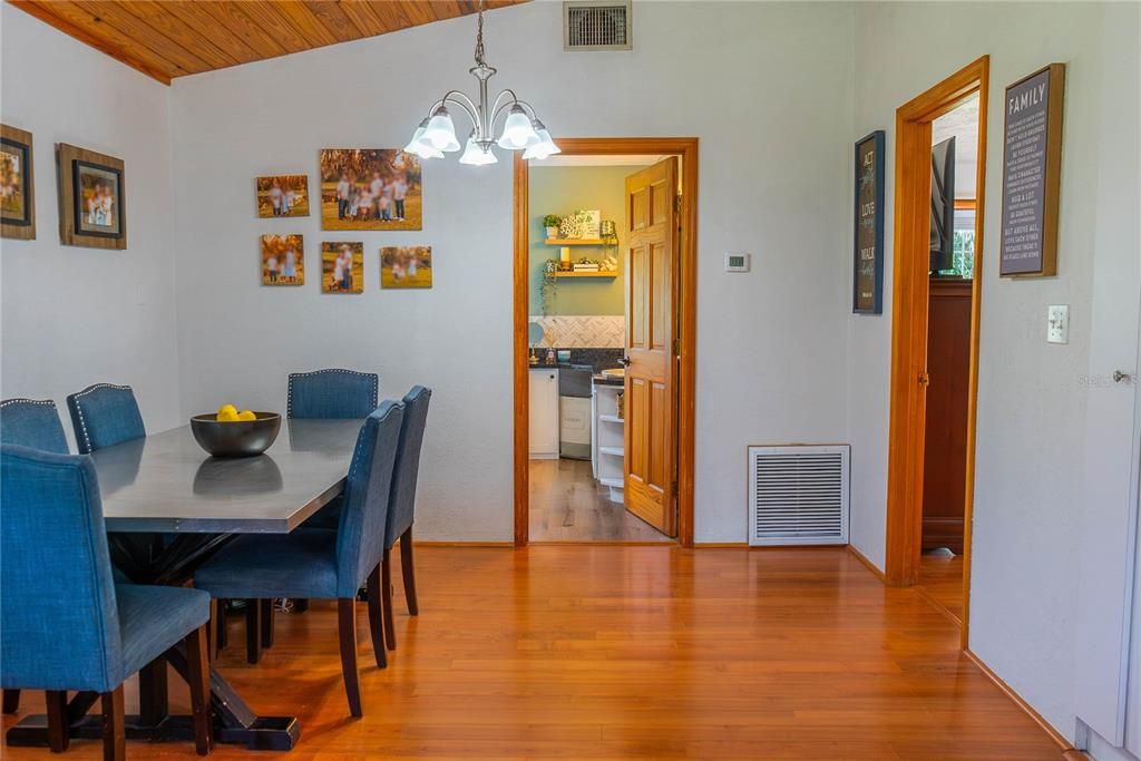 En Venta: $880,000 (1 camas, 2 baños, 1056 Pies cuadrados)