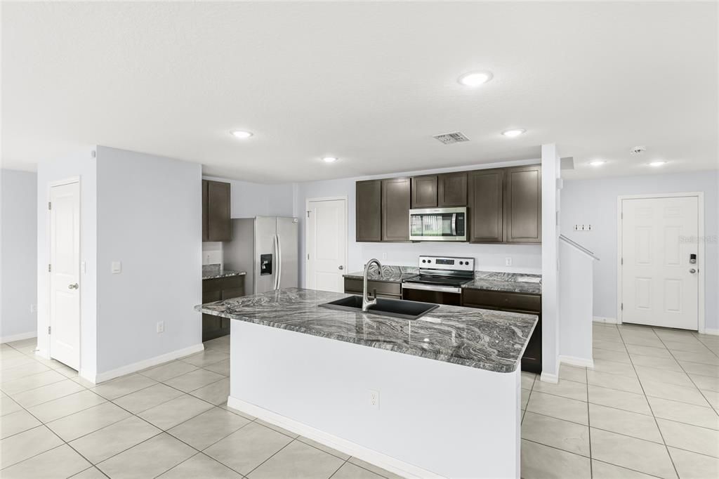 For Sale: $370,000 (4 beds, 2 baths, 2308 Square Feet)