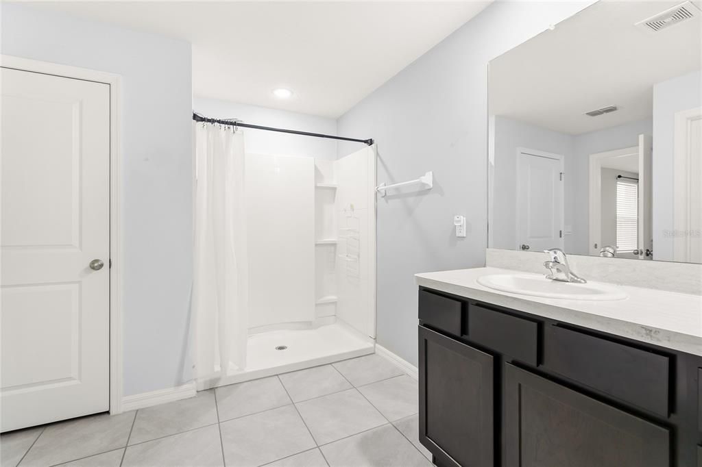 For Sale: $370,000 (4 beds, 2 baths, 2308 Square Feet)