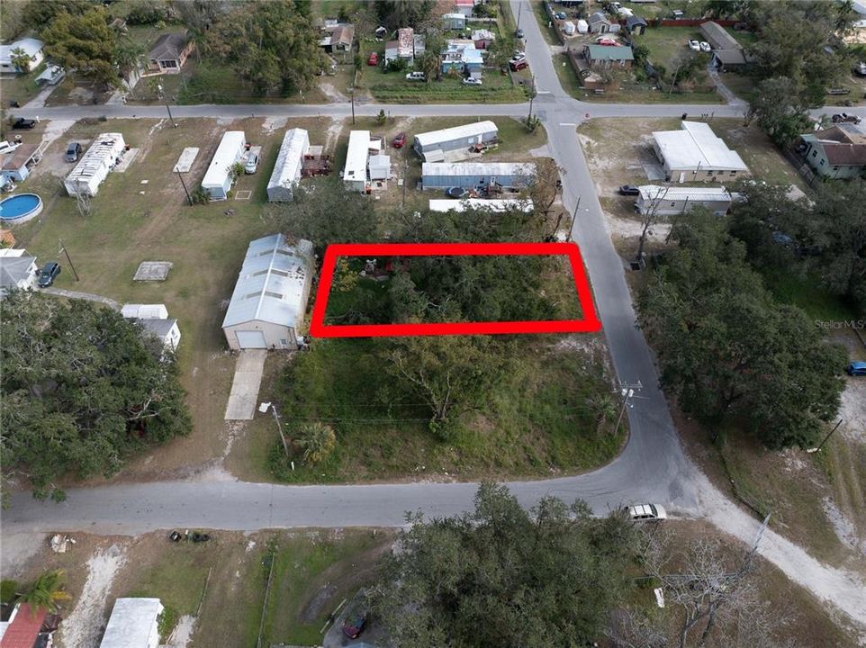 На продажу: $39,000 (0.16 acres)