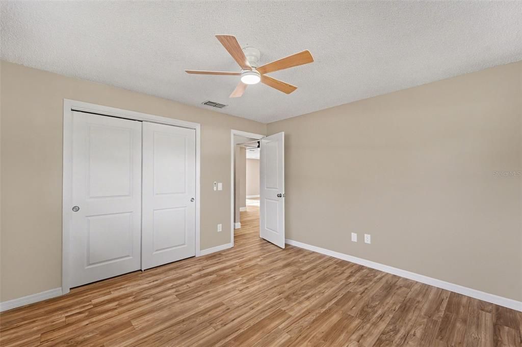 For Sale: $349,900 (3 beds, 2 baths, 1756 Square Feet)