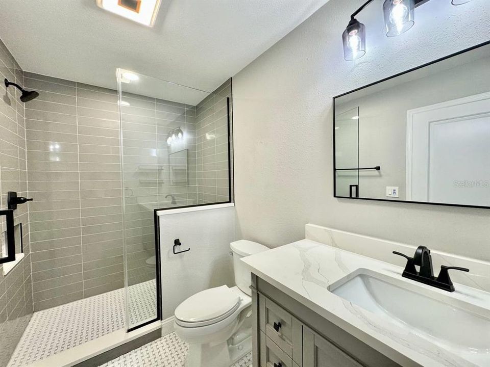 For Rent: $2,400 (3 beds, 2 baths, 1337 Square Feet)