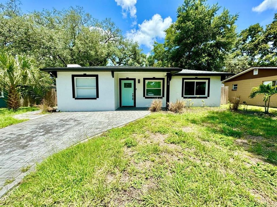 For Rent: $2,400 (3 beds, 2 baths, 1337 Square Feet)