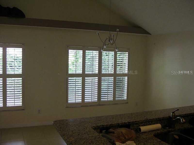 For Rent: $2,870 (4 beds, 2 baths, 2387 Square Feet)