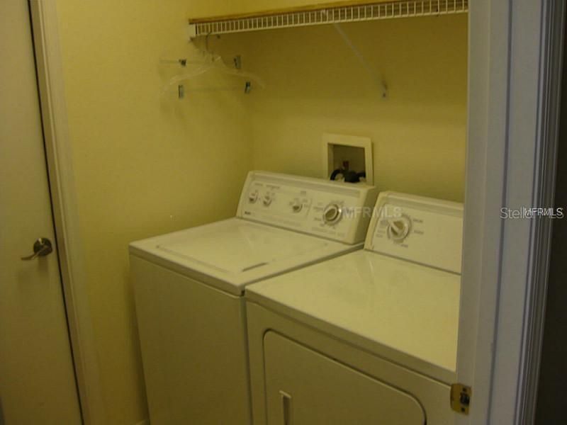 For Rent: $2,870 (4 beds, 2 baths, 2387 Square Feet)
