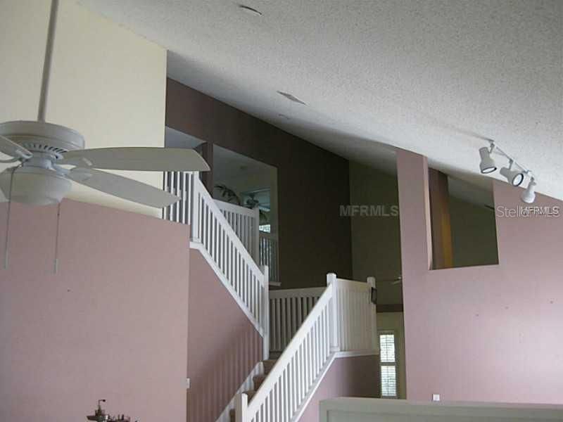 For Rent: $2,870 (4 beds, 2 baths, 2387 Square Feet)
