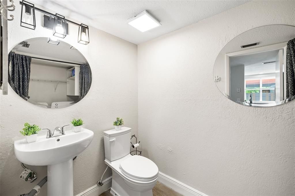 For Sale: $189,000 (3 beds, 3 baths, 1408 Square Feet)