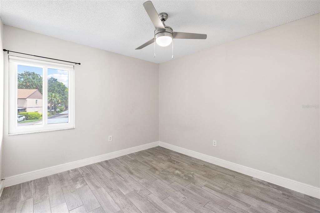 For Sale: $189,000 (3 beds, 3 baths, 1408 Square Feet)