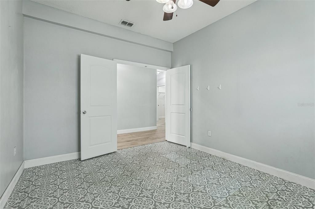 En Venta: $340,000 (3 camas, 2 baños, 2024 Pies cuadrados)