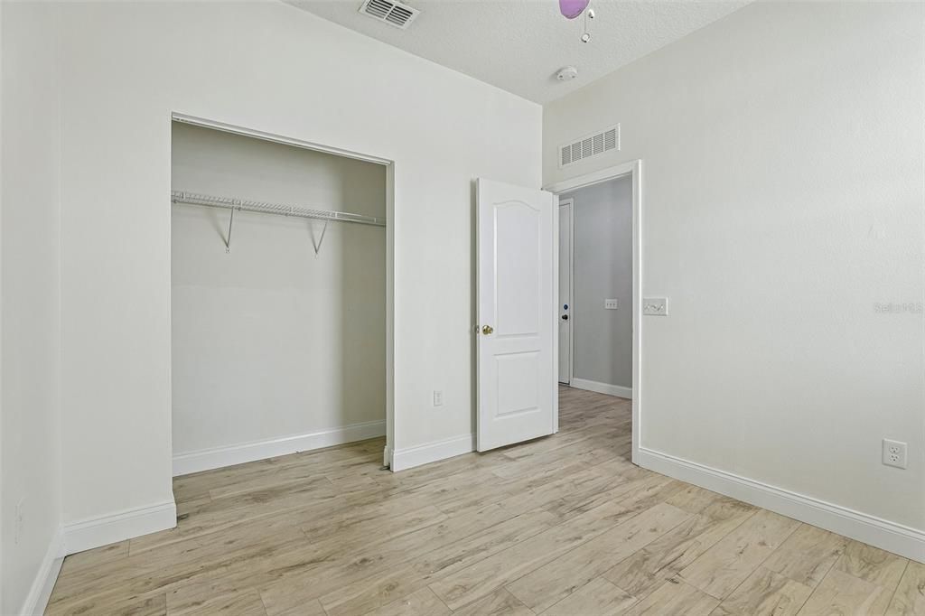 En Venta: $340,000 (3 camas, 2 baños, 2024 Pies cuadrados)