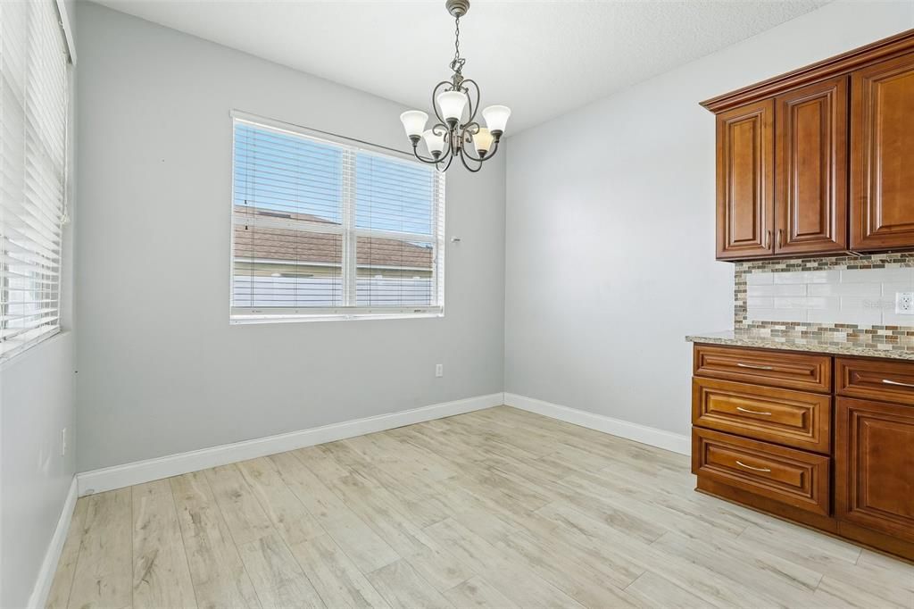 En Venta: $340,000 (3 camas, 2 baños, 2024 Pies cuadrados)