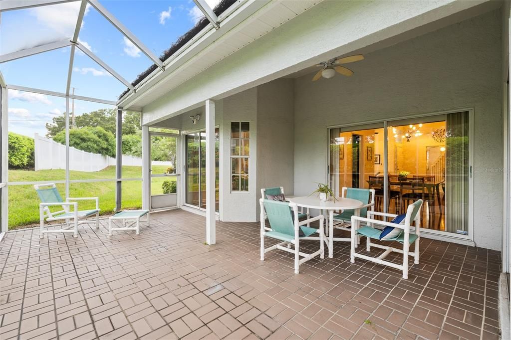 Active With Contract: $299,000 (3 beds, 2 baths, 1622 Square Feet)