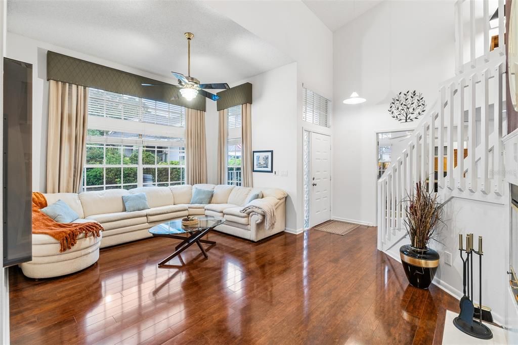 Active With Contract: $299,000 (3 beds, 2 baths, 1622 Square Feet)