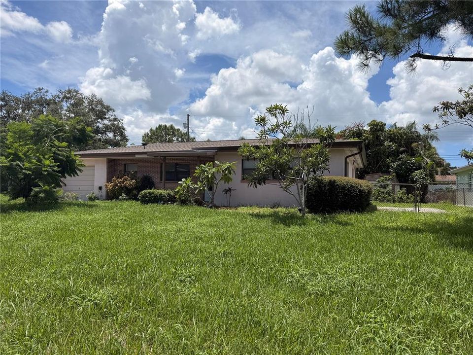 For Rent: $2,600 (2 beds, 2 baths, 1397 Square Feet)
