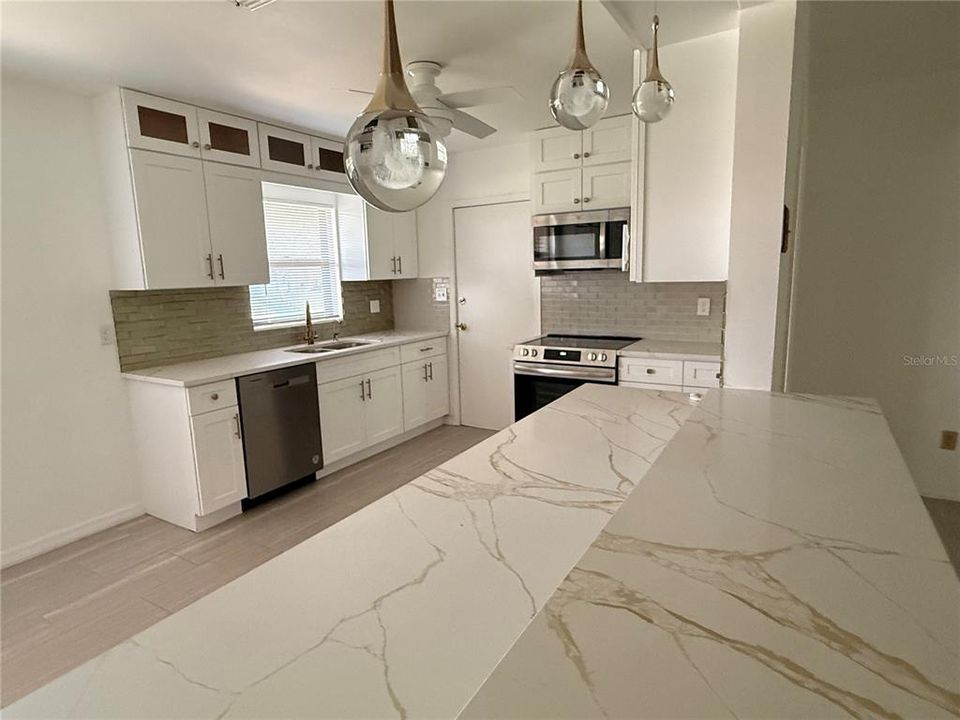 For Rent: $2,600 (2 beds, 2 baths, 1397 Square Feet)