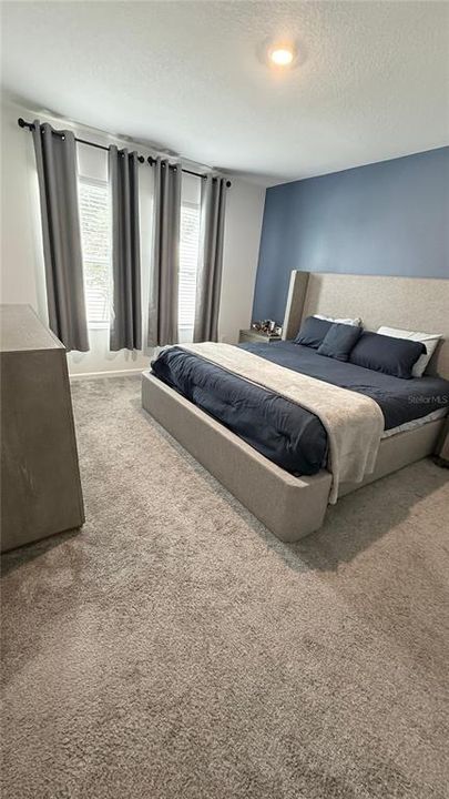 В аренду: $2,200 (4 спален, 2 ванн, 2080 Квадратных фут)