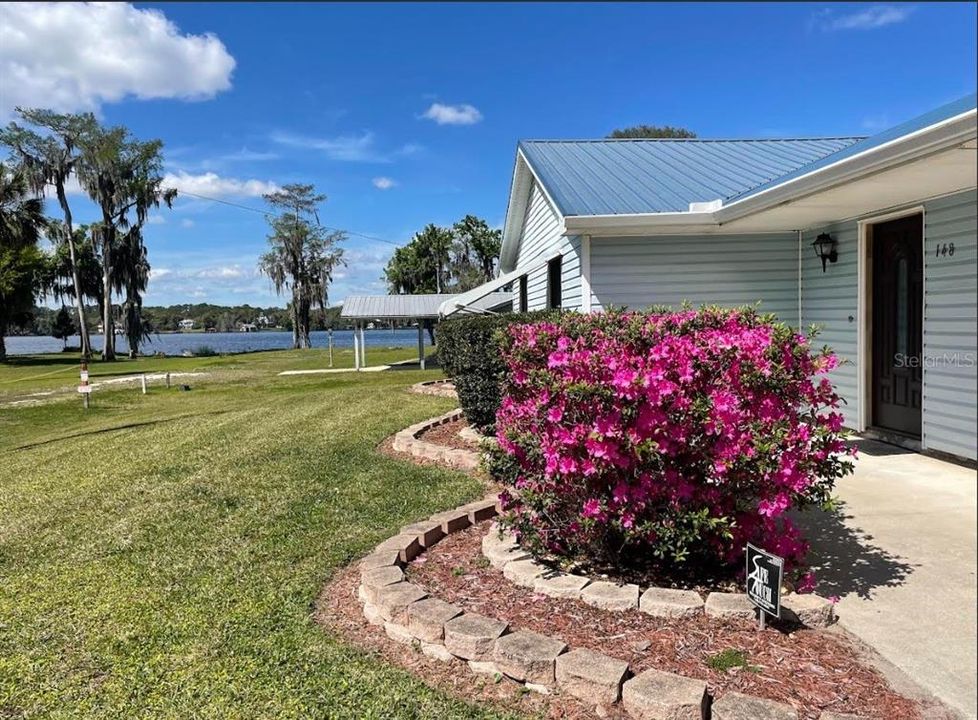 For Sale: $449,500 (3 beds, 2 baths, 1525 Square Feet)