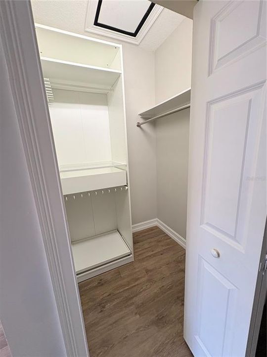 For Rent: $1,800 (1 beds, 1 baths, 765 Square Feet)