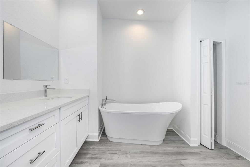 В аренду: $1,950 (3 спален, 2 ванн, 1632 Квадратных фут)