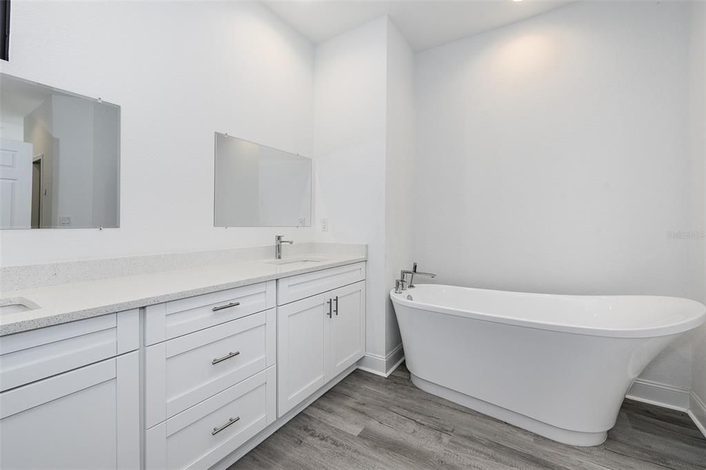 В аренду: $1,950 (3 спален, 2 ванн, 1632 Квадратных фут)