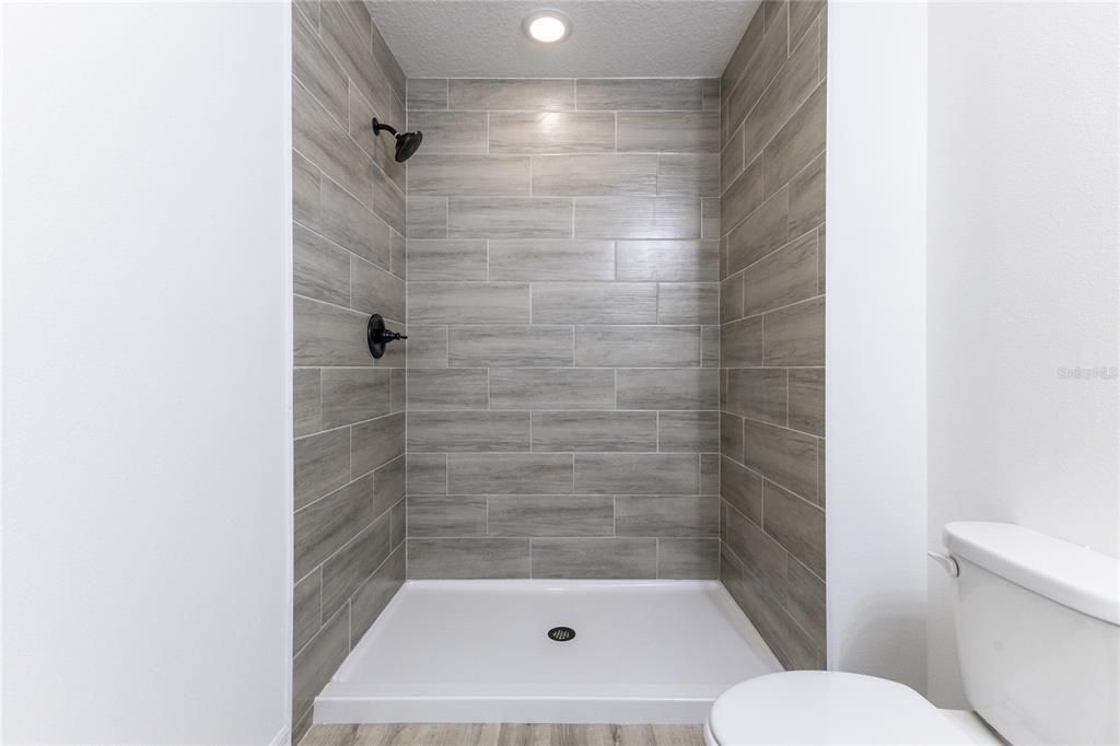 En Venta: $259,900 (3 camas, 2 baños, 1371 Pies cuadrados)