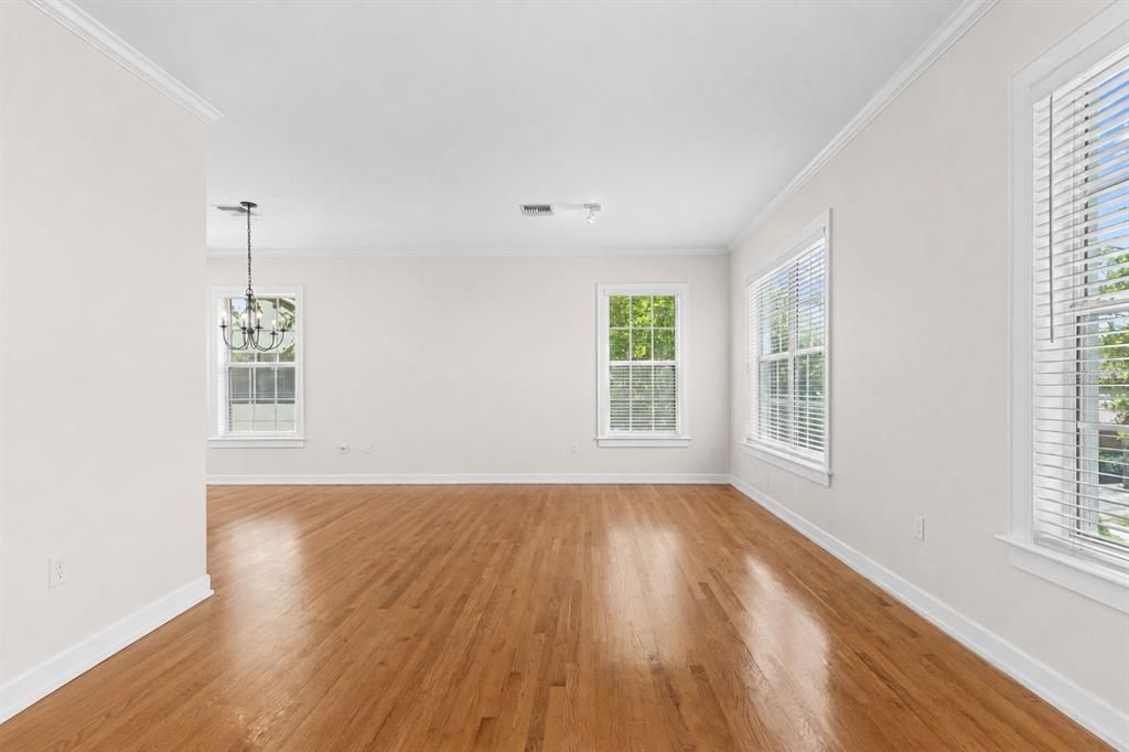 For Sale: $799,000 (3 beds, 2 baths, 2400 Square Feet)