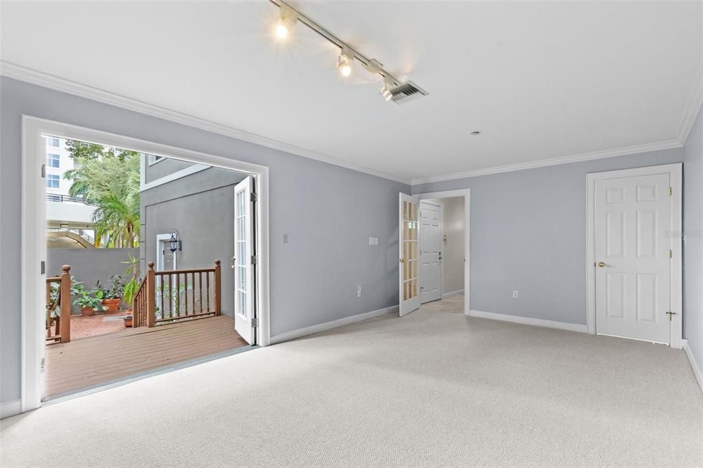 For Sale: $799,000 (3 beds, 2 baths, 2400 Square Feet)
