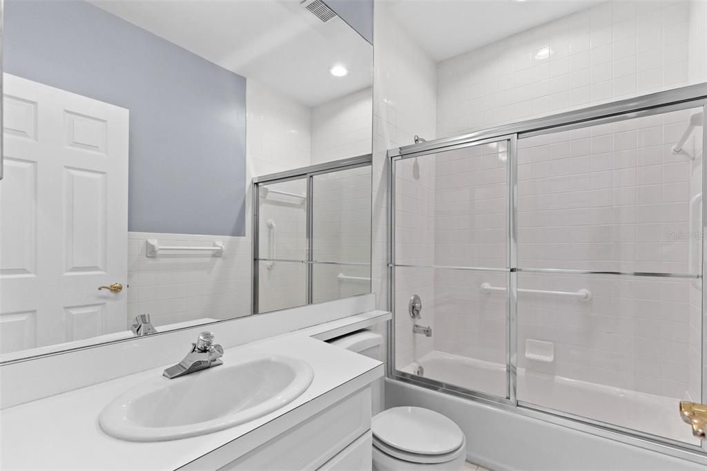 For Sale: $799,000 (3 beds, 2 baths, 2400 Square Feet)