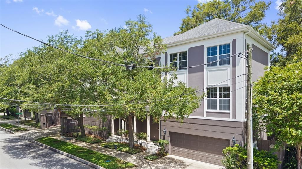 For Sale: $799,000 (3 beds, 2 baths, 2400 Square Feet)