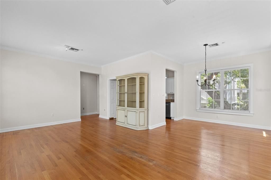 For Sale: $799,000 (3 beds, 2 baths, 2400 Square Feet)