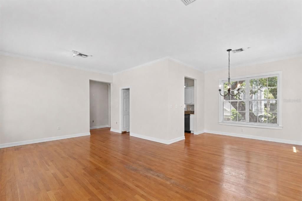 For Sale: $799,000 (3 beds, 2 baths, 2400 Square Feet)