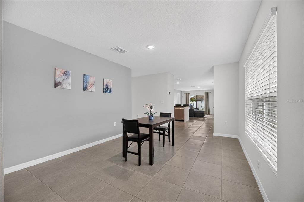 For Sale: $279,000 (3 beds, 2 baths, 1516 Square Feet)