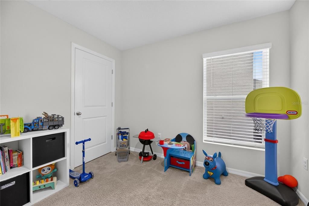 For Sale: $279,000 (3 beds, 2 baths, 1516 Square Feet)