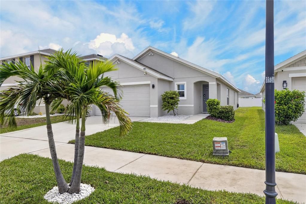 For Sale: $279,000 (3 beds, 2 baths, 1516 Square Feet)
