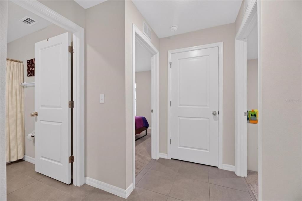 For Sale: $279,000 (3 beds, 2 baths, 1516 Square Feet)