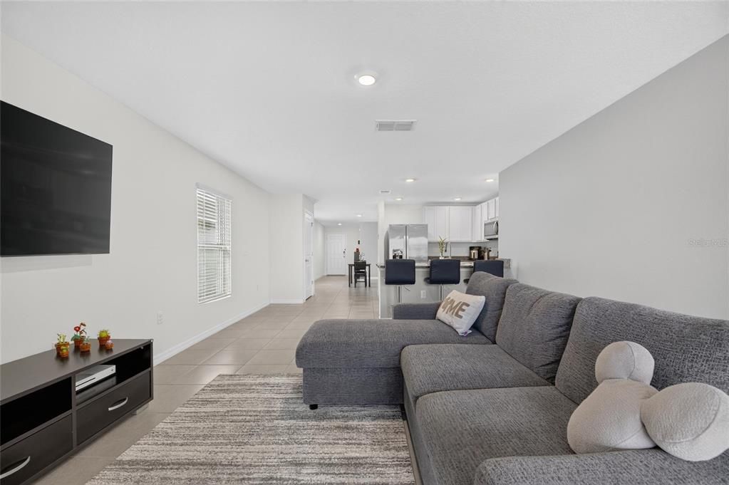For Sale: $279,000 (3 beds, 2 baths, 1516 Square Feet)